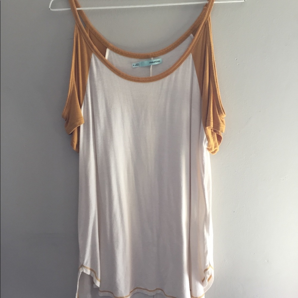 High-low cold shoulder top